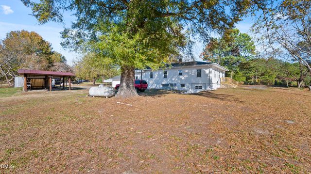 2009 Windy Hill Farm Lane, Zebulon, NC 27597