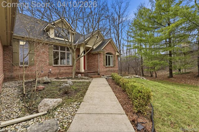 2181 Trillium Woods Drive, Ann Arbor Charter Township, MI 48105