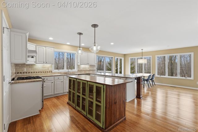 2181 Trillium Woods Drive, Ann Arbor Charter Township, MI 48105