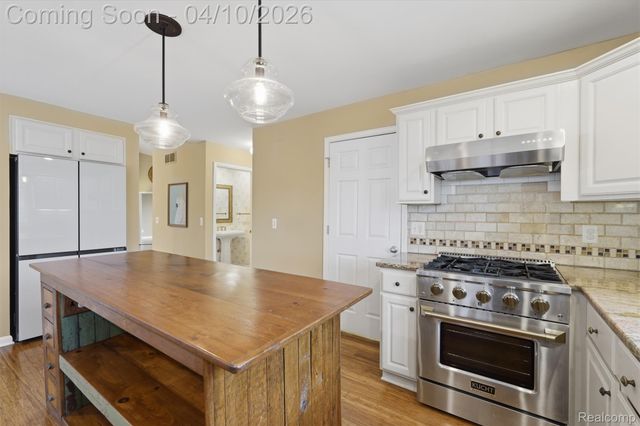 2181 Trillium Woods Drive, Ann Arbor Charter Township, MI 48105