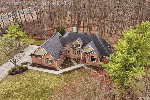 2181 Trillium Woods Drive, Ann Arbor Charter Township, MI 48105