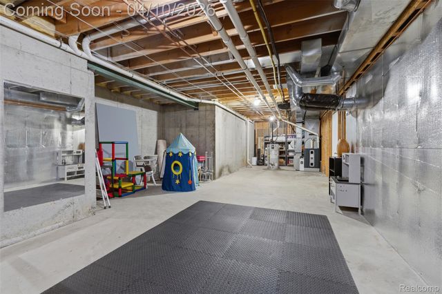 2181 Trillium Woods Drive, Ann Arbor Charter Township, MI 48105