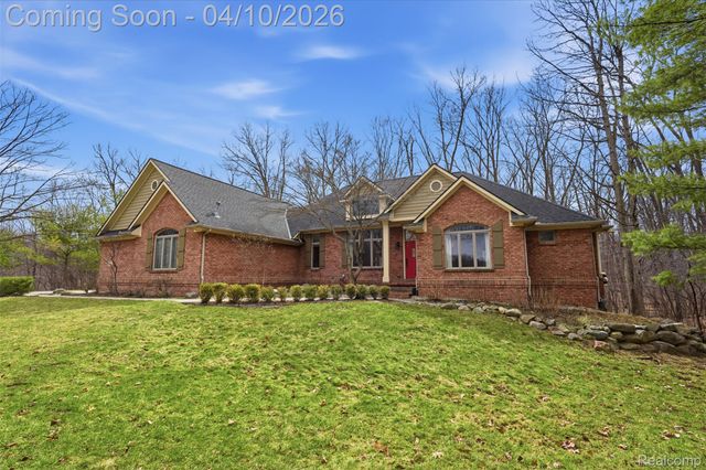 2181 Trillium Woods Drive, Ann Arbor Charter Township, MI 48105