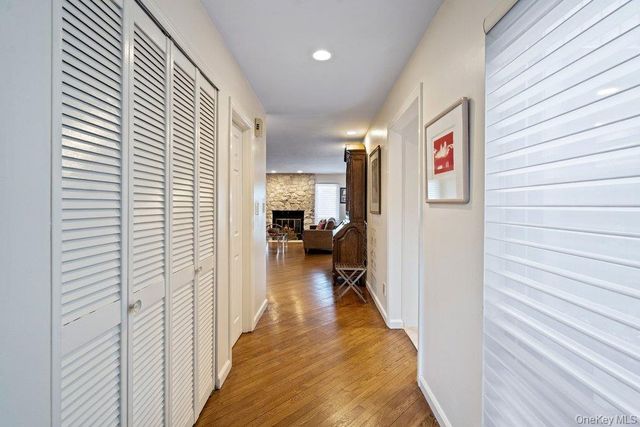 194 Alta Terrace Terrace, Jericho, NY 11753