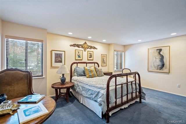 194 Alta Terrace Terrace, Jericho, NY 11753