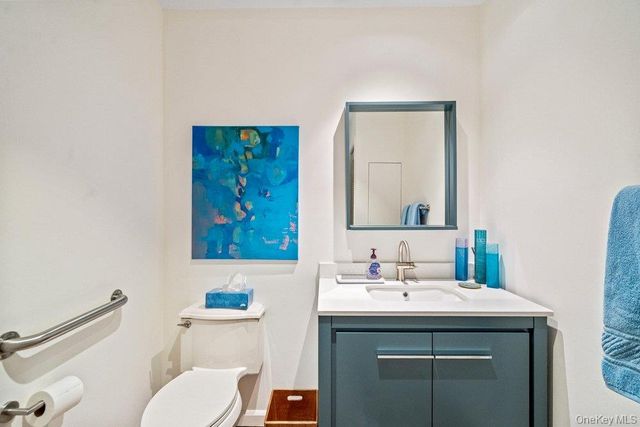 194 Alta Terrace Terrace, Jericho, NY 11753