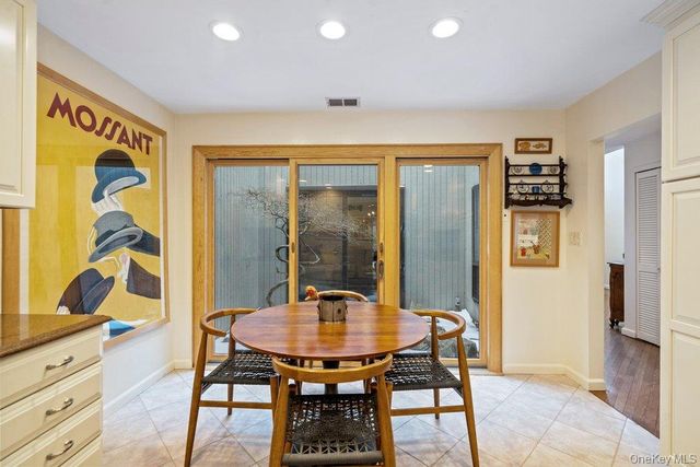 194 Alta Terrace Terrace, Jericho, NY 11753