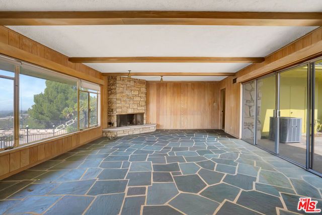 1682 Larco Way, Glendale, CA 91202