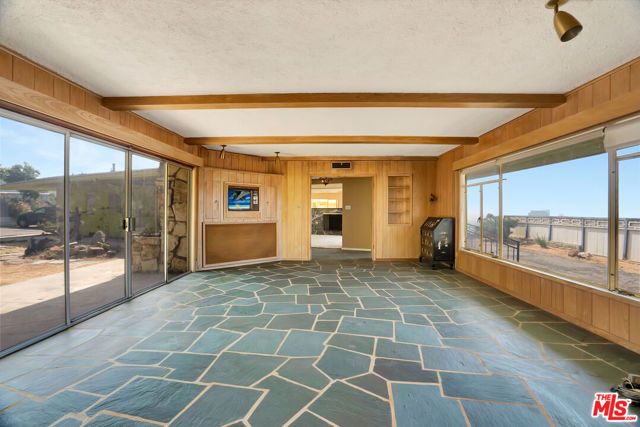 1682 Larco Way, Glendale, CA 91202