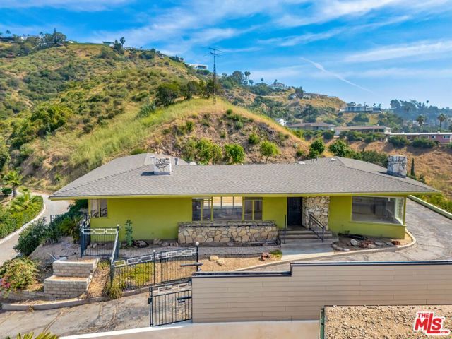 1682 Larco Way, Glendale, CA 91202