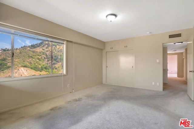 1682 Larco Way, Glendale, CA 91202