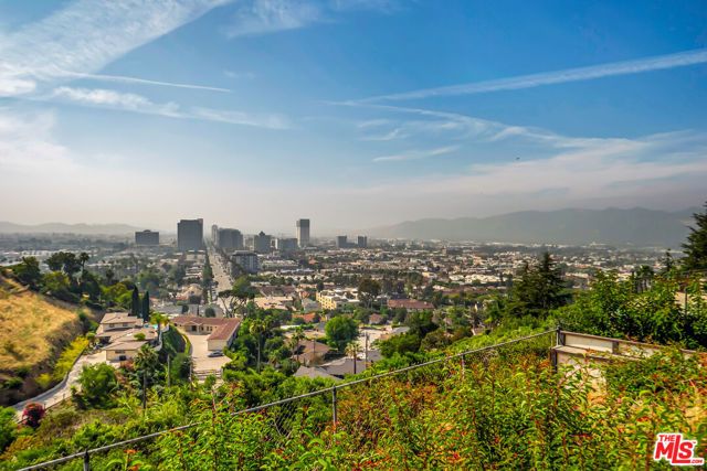 1682 Larco Way, Glendale, CA 91202