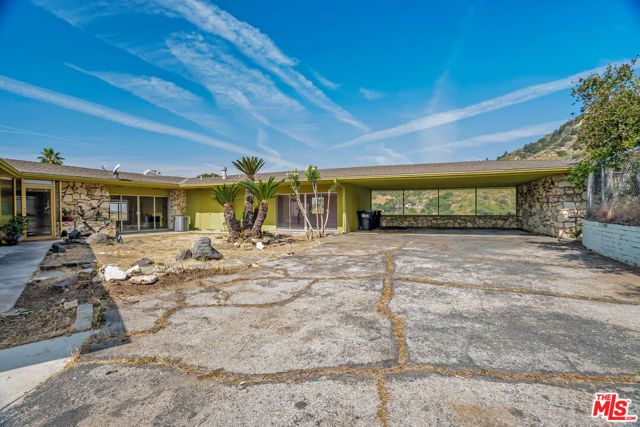 1682 Larco Way, Glendale, CA 91202