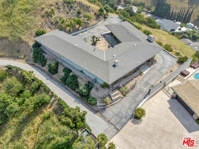 1682 Larco Way, Glendale, CA 91202