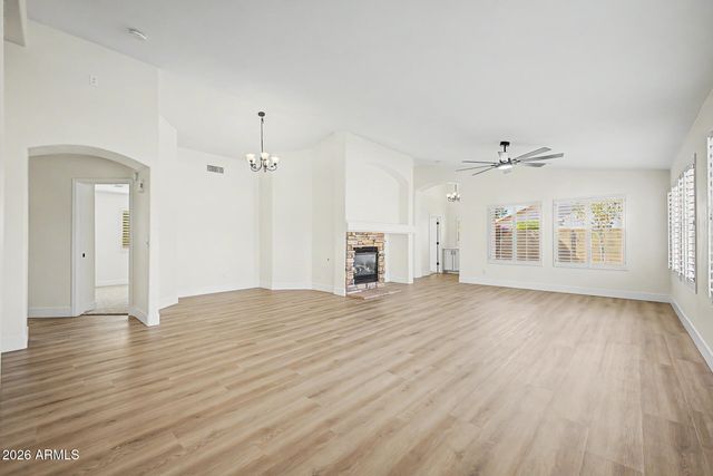 10376 W TONOPAH Drive, Peoria, AZ 85382