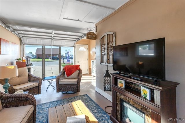 2248 George Urban Boulevard, Cheektowaga, NY 14043