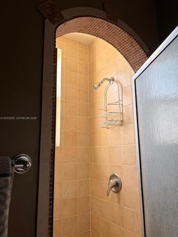 900 16th Street 301, Miami Beach, FL 33139