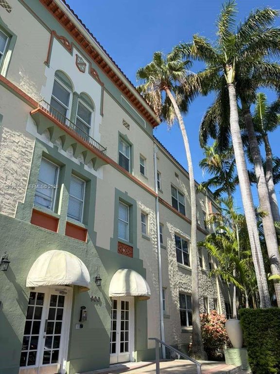 900 16th Street 301, Miami Beach, FL 33139