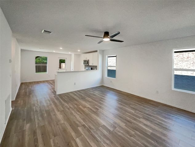 480 Lake Erie Drive, Princeton, TX 75407