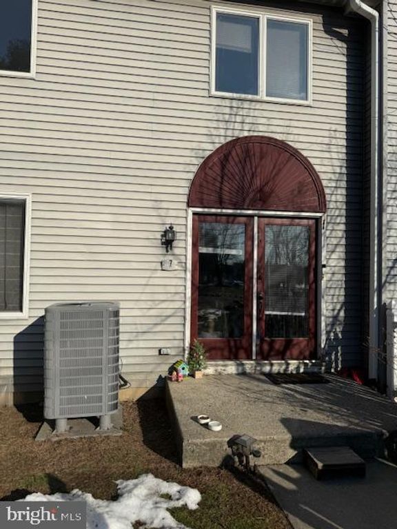 7 WYNDHAM PLACE ST, Florence, NJ 08518