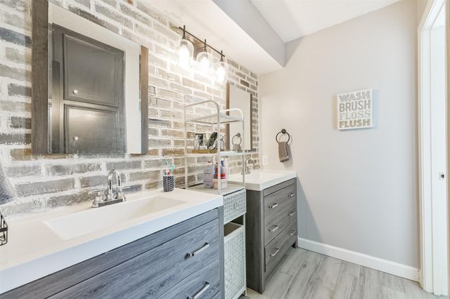 14823 El Miranda Drive, Houston, TX 77095