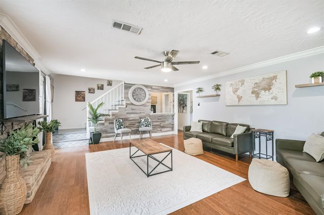 14823 El Miranda Drive, Houston, TX 77095
