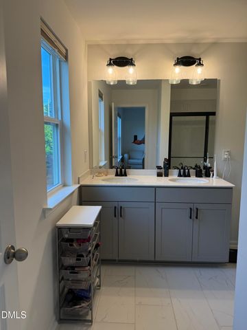 111 Golden Gate Lane, Chapel Hill, NC 27516