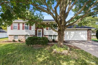 680 N Constitution Drive, Aurora, IL 60506