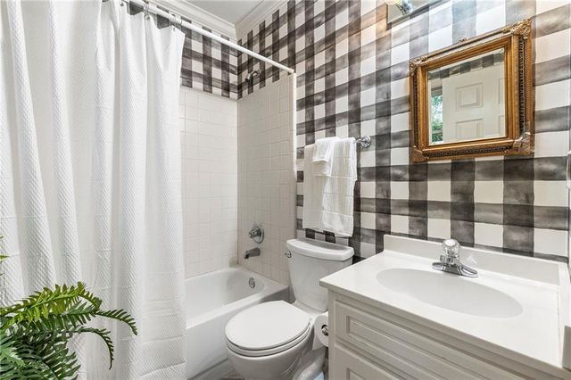 2190 Stephen Long Drive NE, Atlanta, GA 30305
