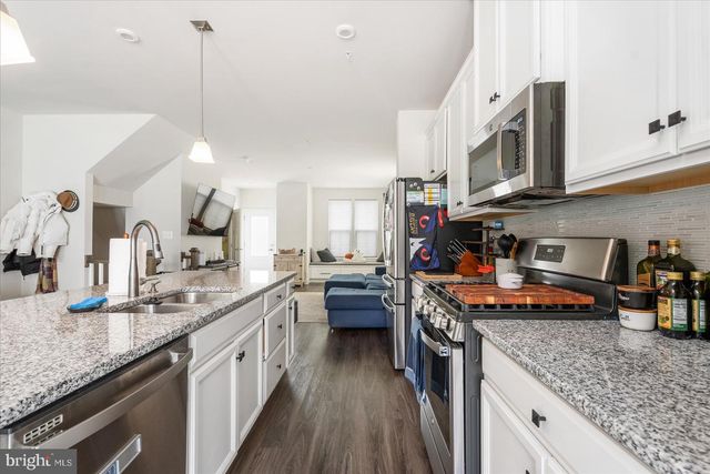 6239 ISLINGTON ST, Middle River, MD 21220