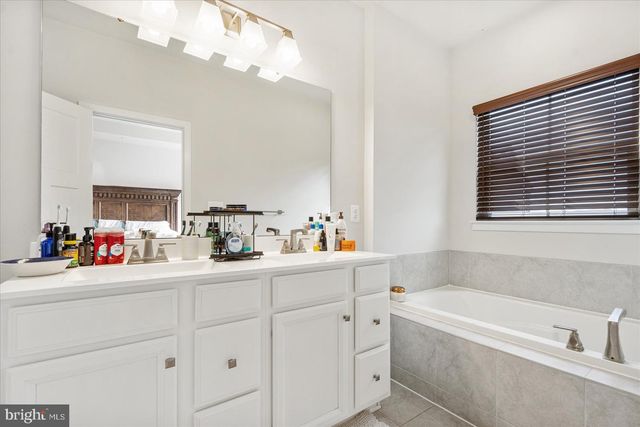 6239 ISLINGTON ST, Middle River, MD 21220