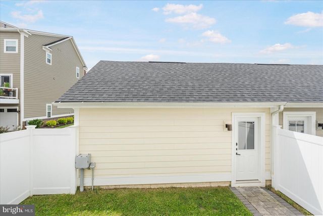 6239 ISLINGTON ST, Middle River, MD 21220