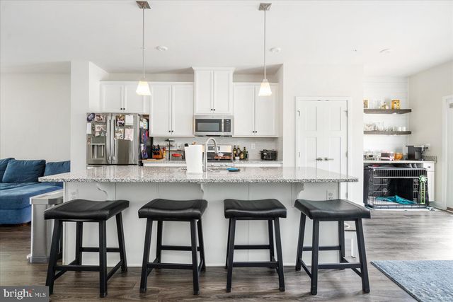 6239 ISLINGTON ST, Middle River, MD 21220