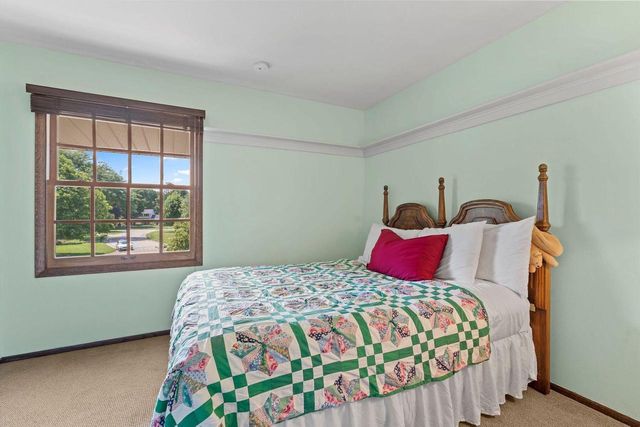 21330 Almesbury COURT, Brookfield, WI 53045