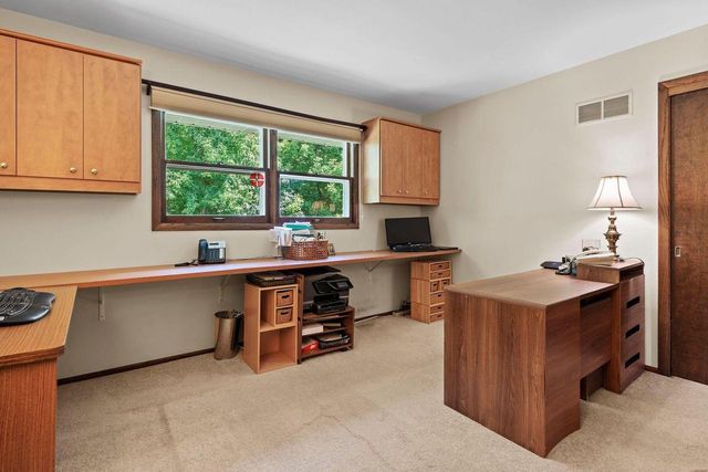 21330 Almesbury COURT, Brookfield, WI 53045