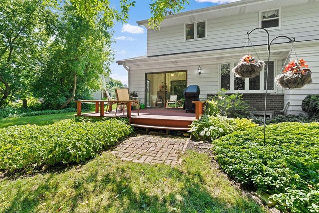 21330 Almesbury COURT, Brookfield, WI 53045
