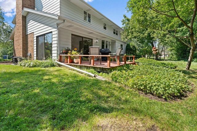 21330 Almesbury COURT, Brookfield, WI 53045