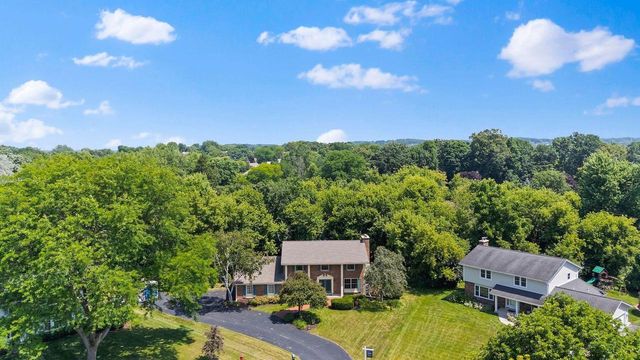 21330 Almesbury COURT, Brookfield, WI 53045