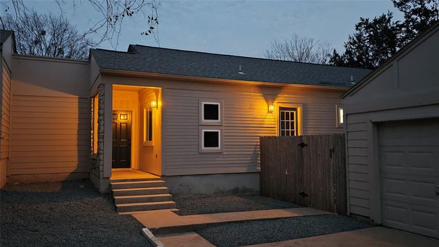 263 Mooring CIR, Lakeway, TX 78734