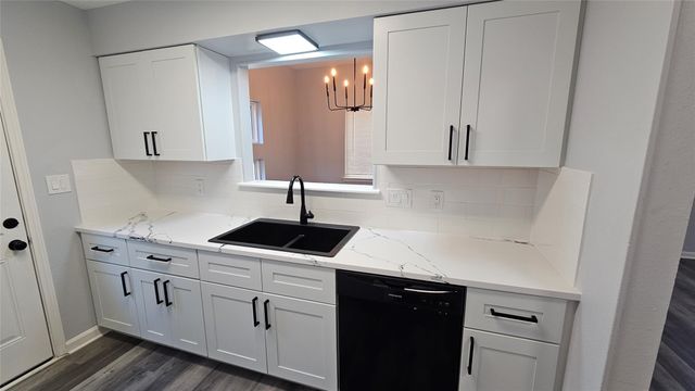 263 Mooring CIR, Lakeway, TX 78734