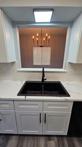 263 Mooring CIR, Lakeway, TX 78734