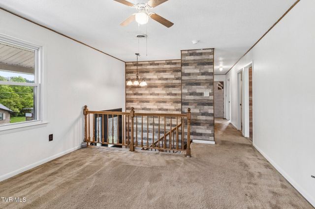 464 Springfield Drive, Bristol, TN 37620