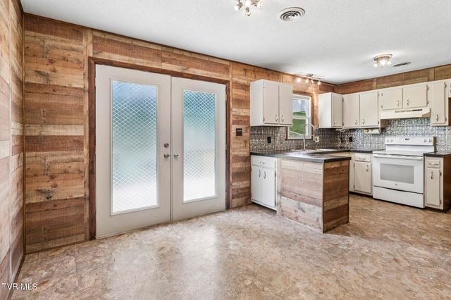 464 Springfield Drive, Bristol, TN 37620