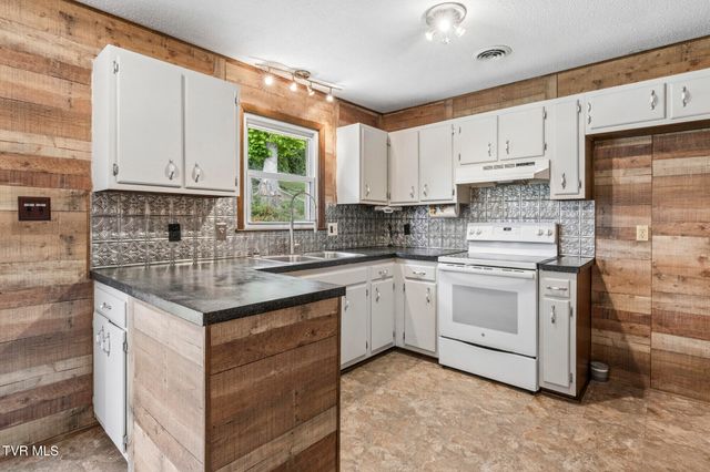 464 Springfield Drive, Bristol, TN 37620