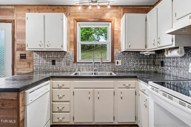 464 Springfield Drive, Bristol, TN 37620