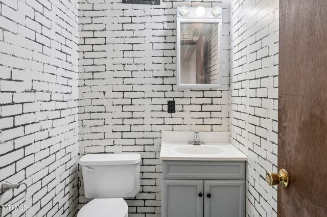 464 Springfield Drive, Bristol, TN 37620