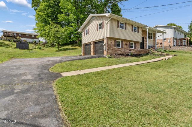 464 Springfield Drive, Bristol, TN 37620