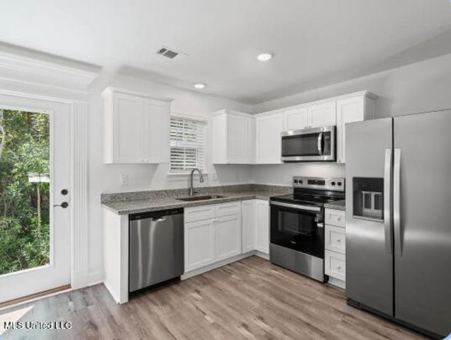 1511 2nd Street, Gulfport, MS 39501