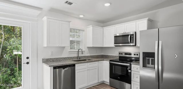 1511 2nd Street, Gulfport, MS 39501