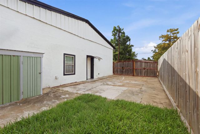 324 Johnson Street B, Pasadena, TX 77506
